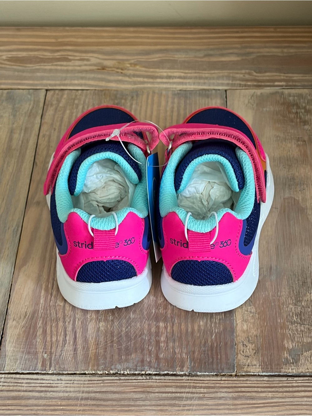 Stride Rite Ryne Vibrant Sneaker ☀️🆕 - Picture 4 of 11